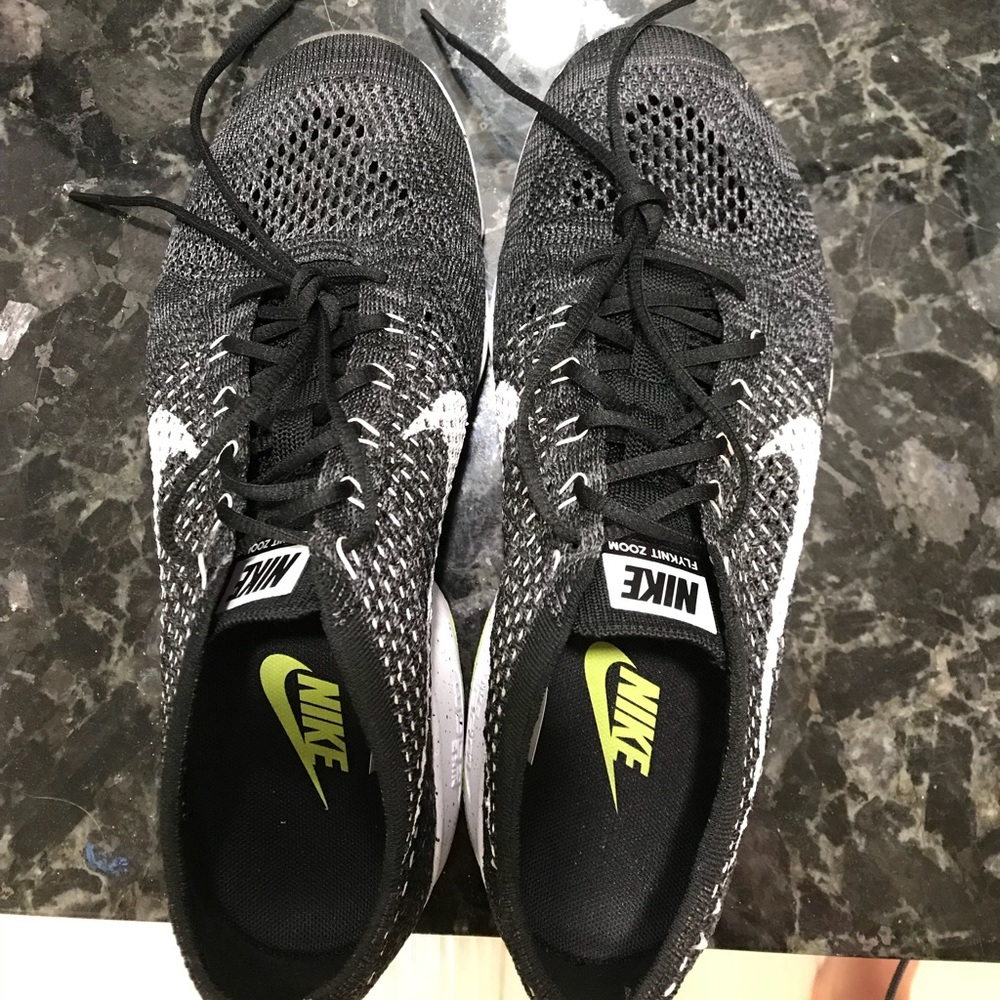 Nike flyknit zoom running shoes